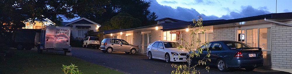 Broadway Lodge Motel สแตรทฟอร์ด ภายนอก รูปภาพ