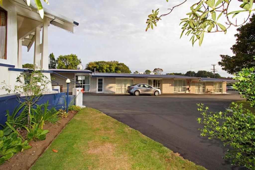 Broadway Lodge Motel สแตรทฟอร์ด ภายนอก รูปภาพ