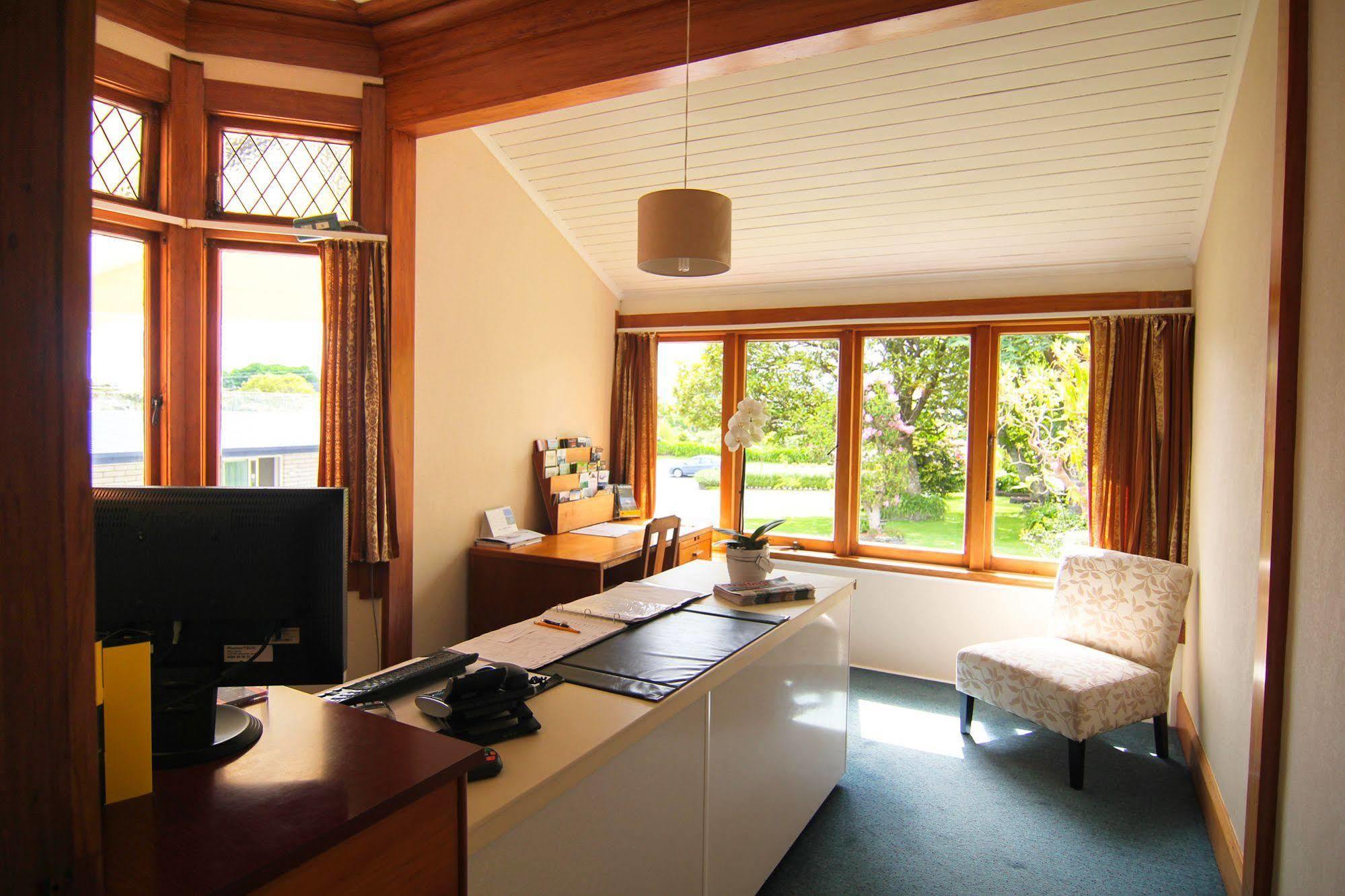 Broadway Lodge Motel สแตรทฟอร์ด ภายนอก รูปภาพ